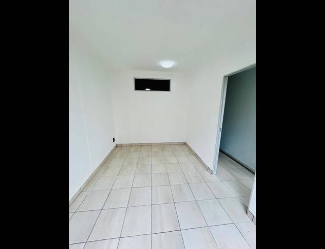 3 BEDROOM APARTMENT FOR SALE IN MUCKLENEUK